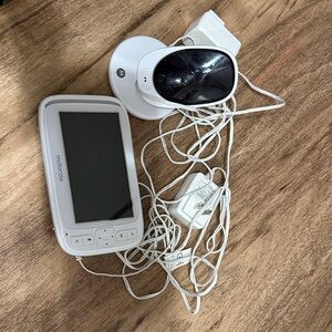 Motorola White Baby Monitor with Camera